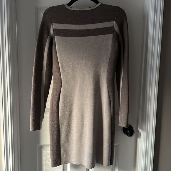 Athleta Boreal Sweat Dress in Beige/Brown Sz XS - Picture 6 of 7